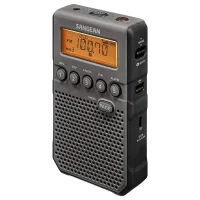 Sangean DT-800 siyah radyo çapraz açıdan: kulaklık ve micro-USB girişi